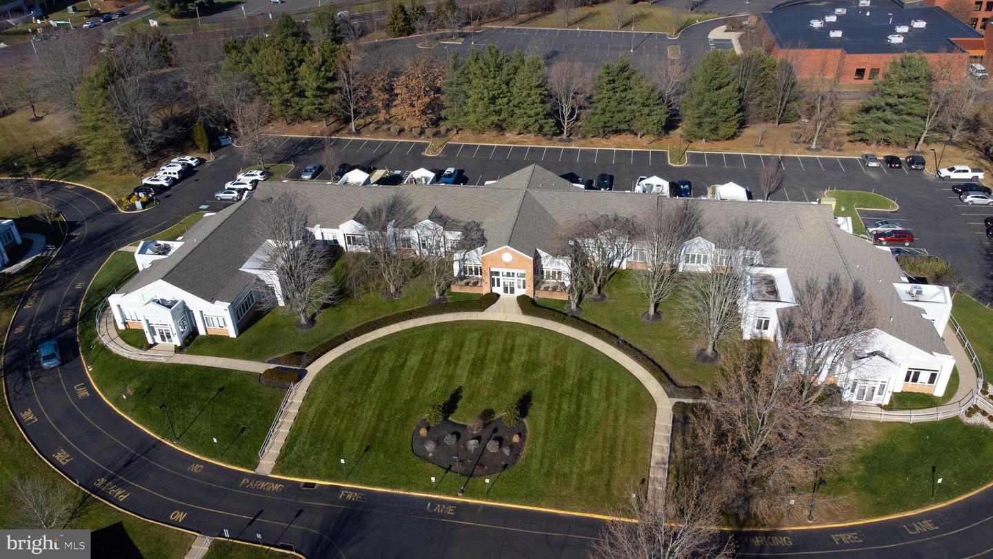 408 Executive Property Photo 19