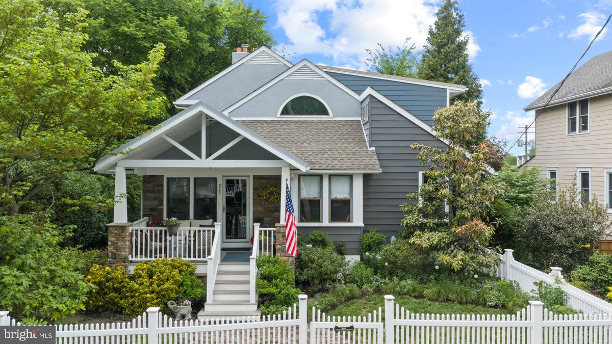 229 Union St Property Photo 1