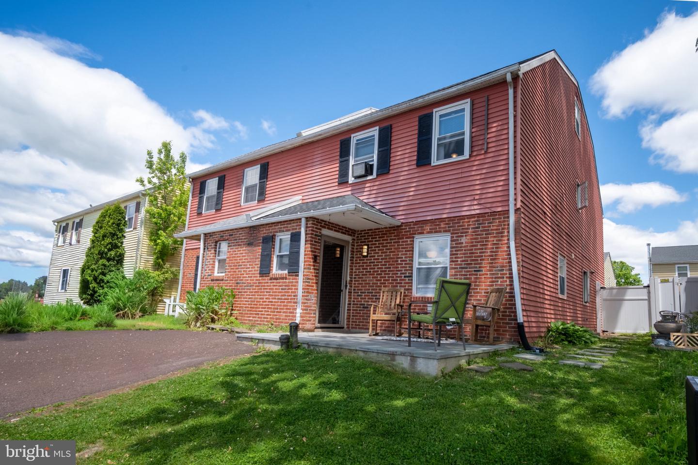 7 Naylor Ct Property Photo 2