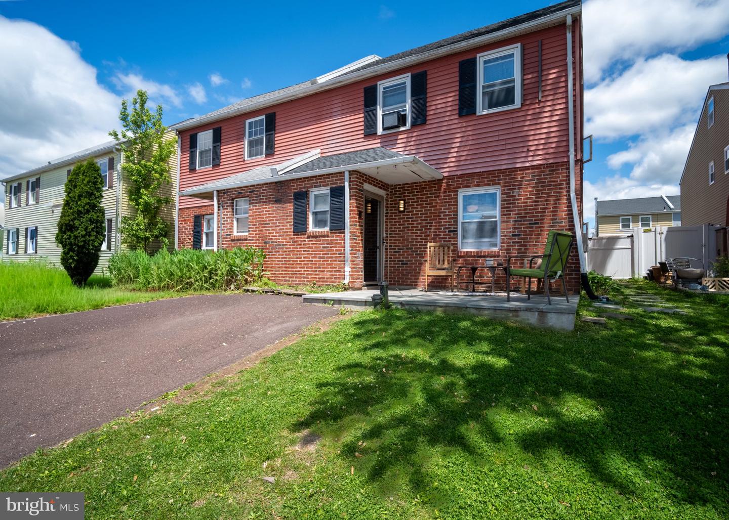 7 Naylor Ct Property Photo 3