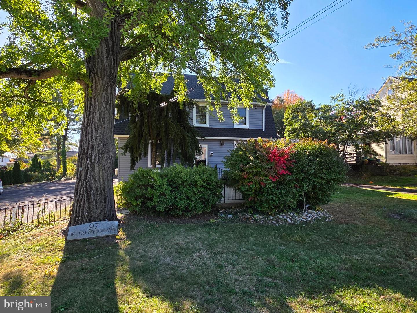 97 W Trenton Ave Property Photo 4