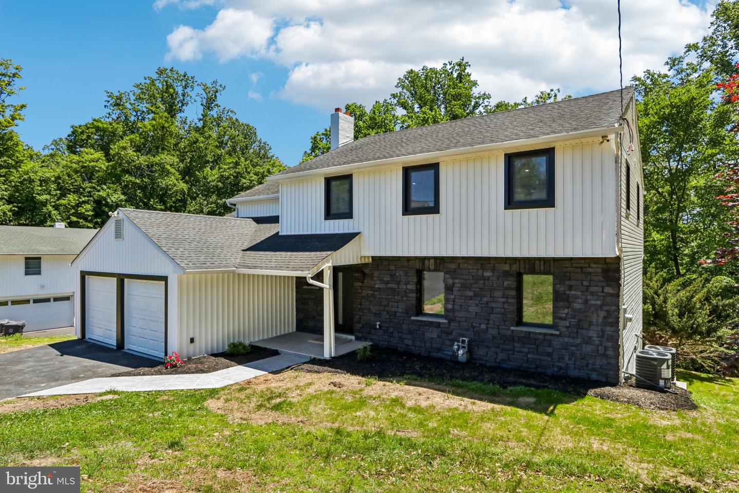 444 Rocksville Rd Property Photo 3