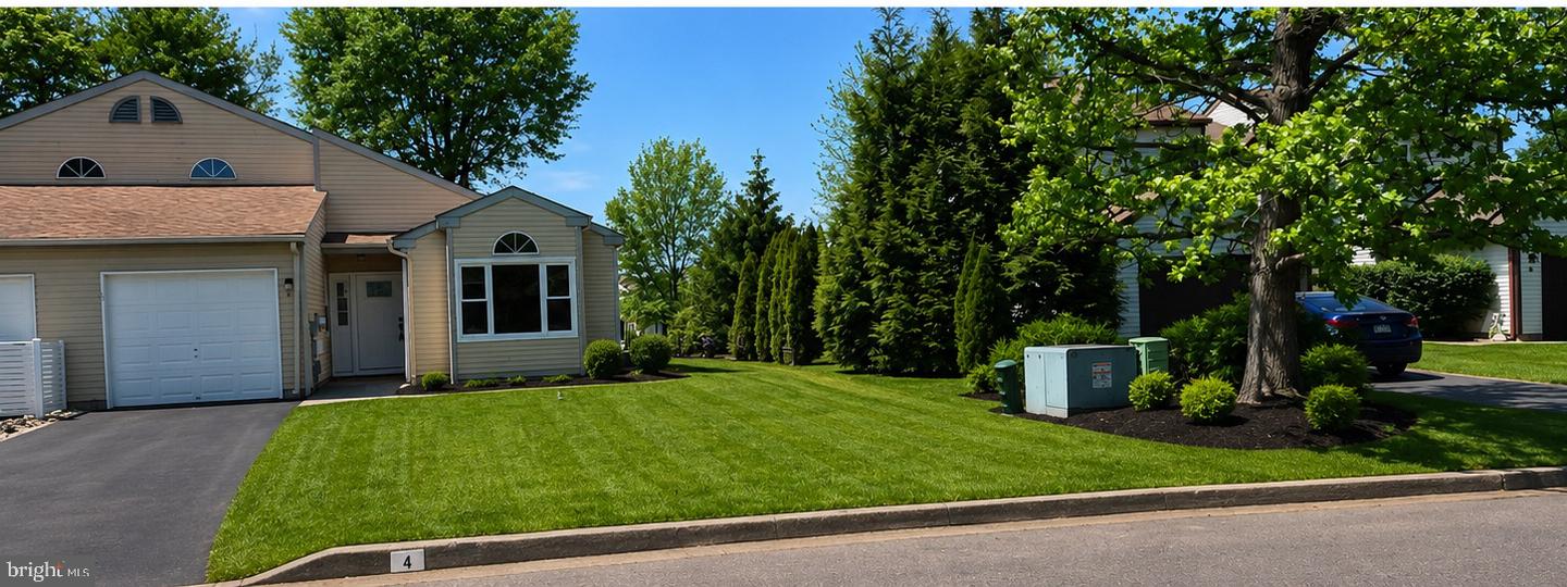4 STEWER LN Property Photo 1