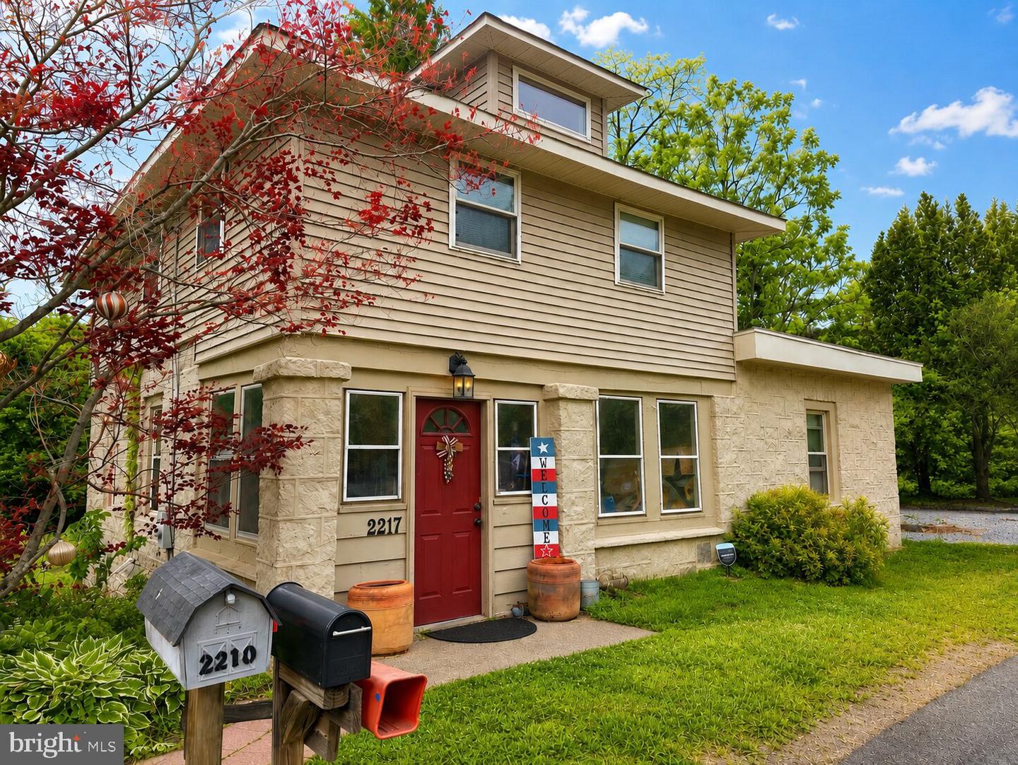 2217 N ROCKHILL RD