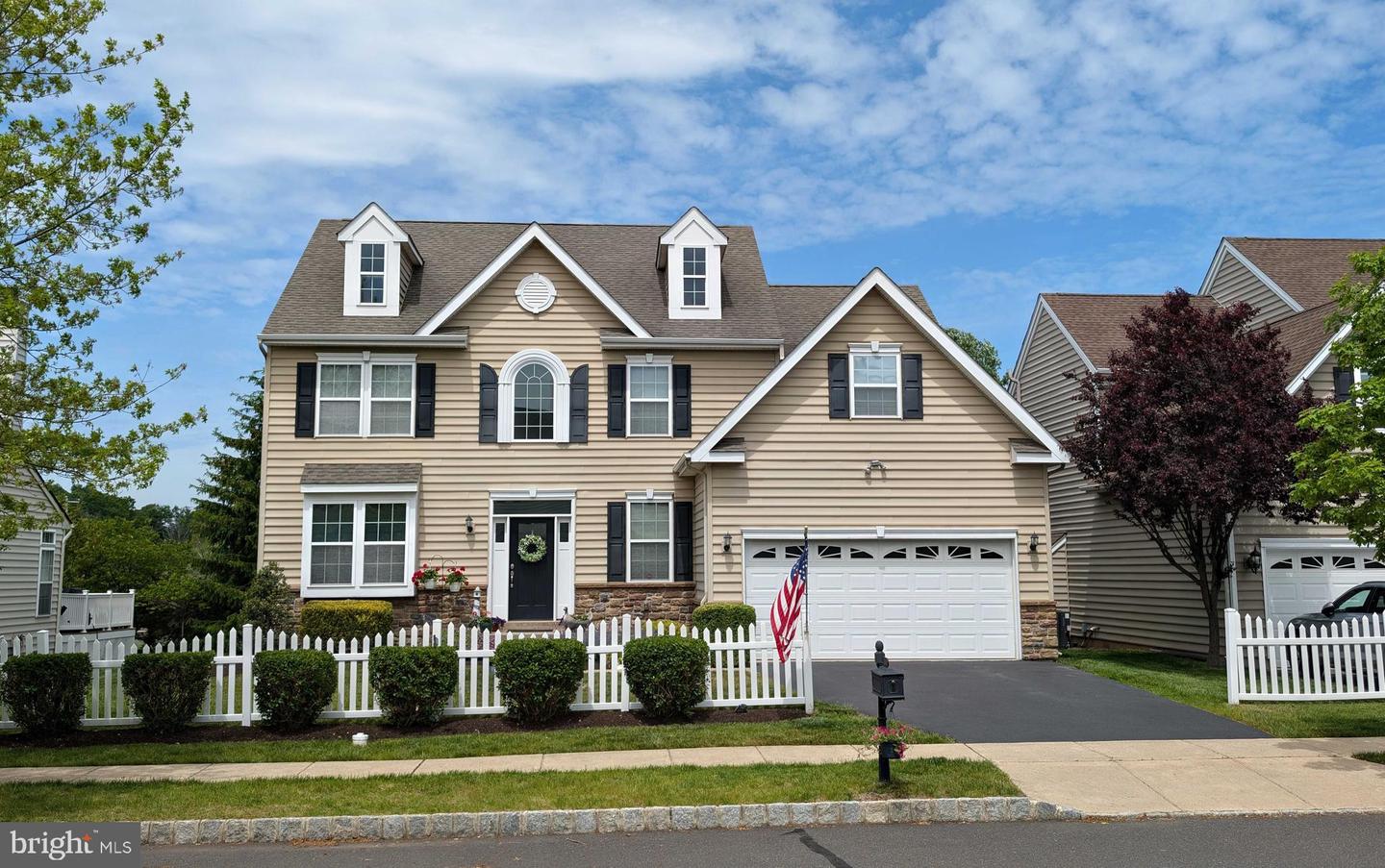 102 OVERHOLT DR