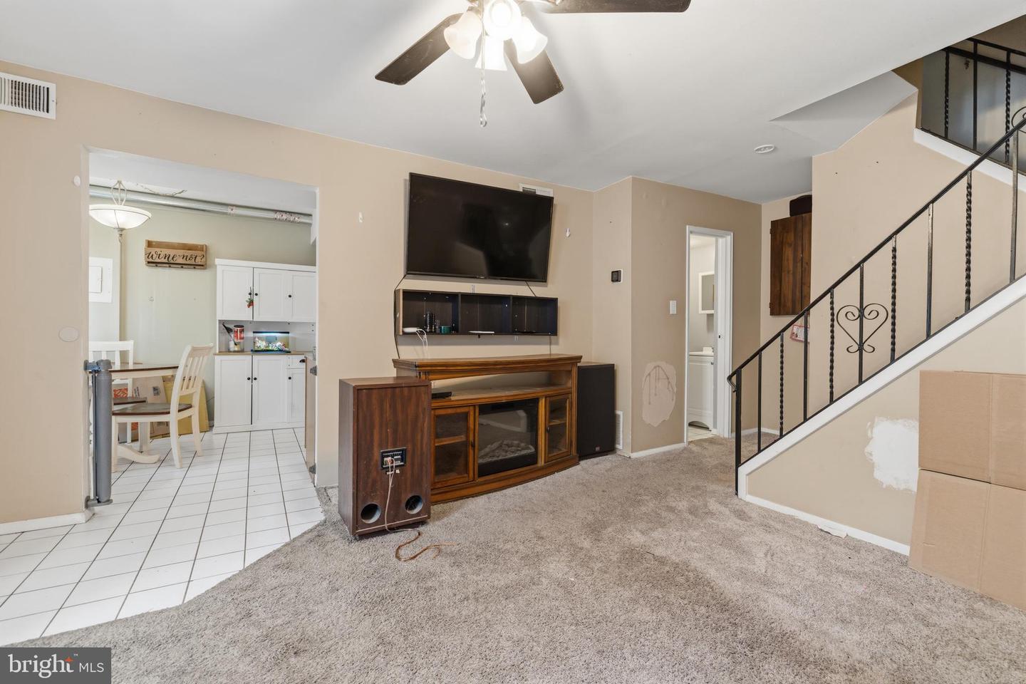 205 Saratoga Ct Property Photo 3