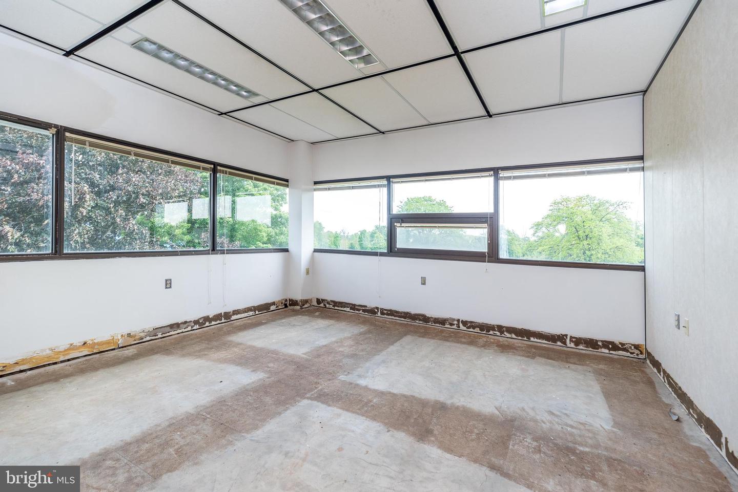 1900 Am Drive Property Photo 4