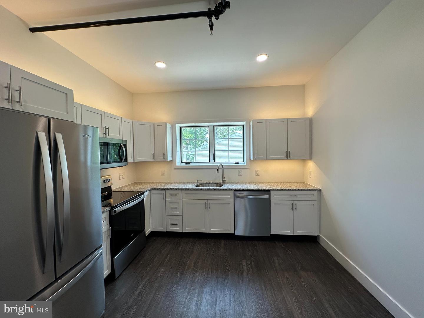 819 Blooming Glen Road #apt 6 Property Photo 3