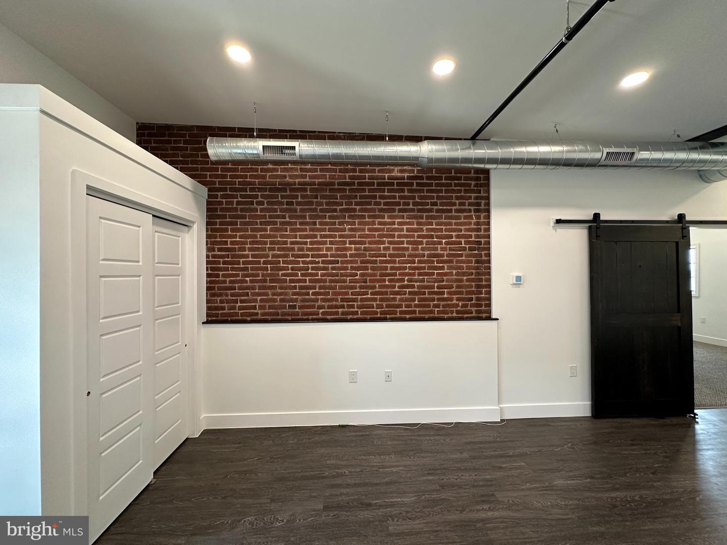819 Blooming Glen Road #apt 6 Property Photo 6