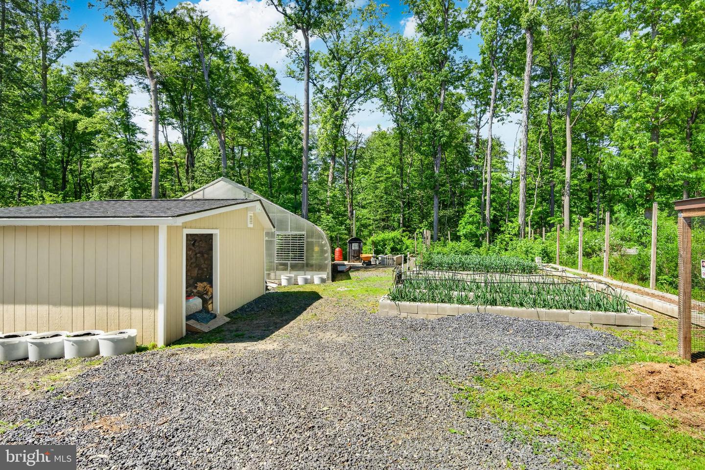 675 Rock Hill Rd Property Photo 11