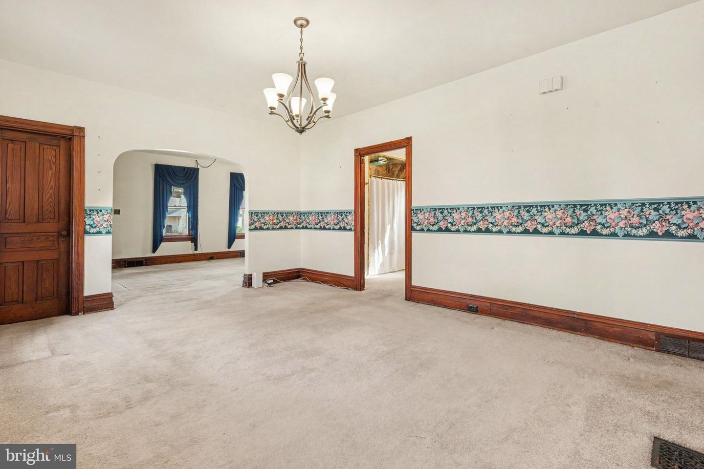 128 S Main St Property Photo 13