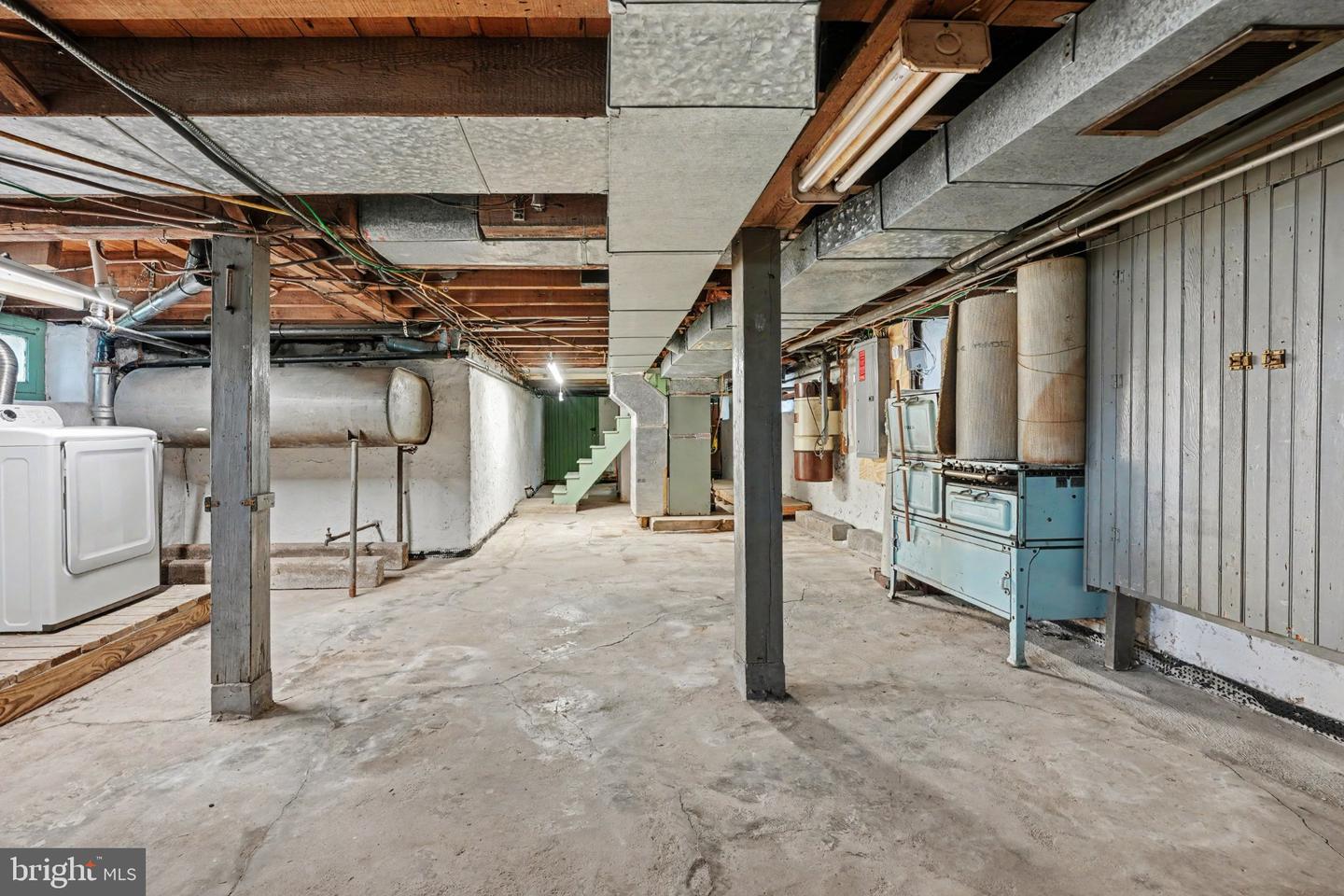 128 S Main St Property Photo 24