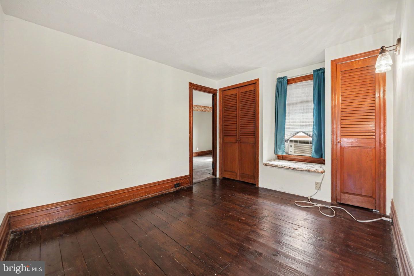 128 S Main St Property Photo 29