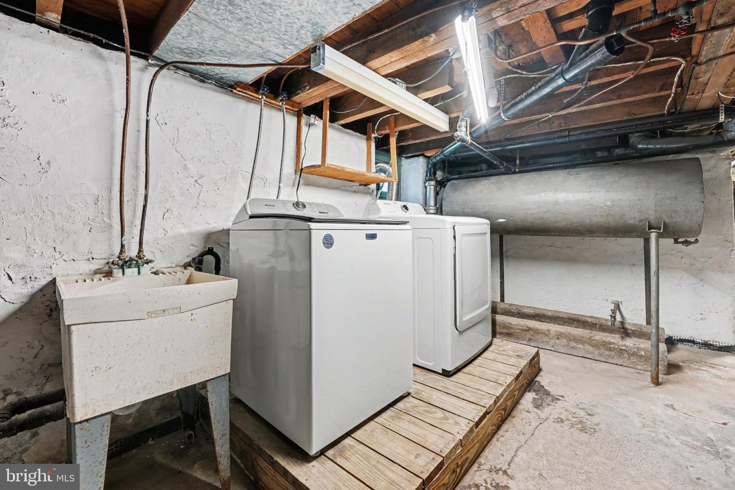 128 S Main St Property Photo 35