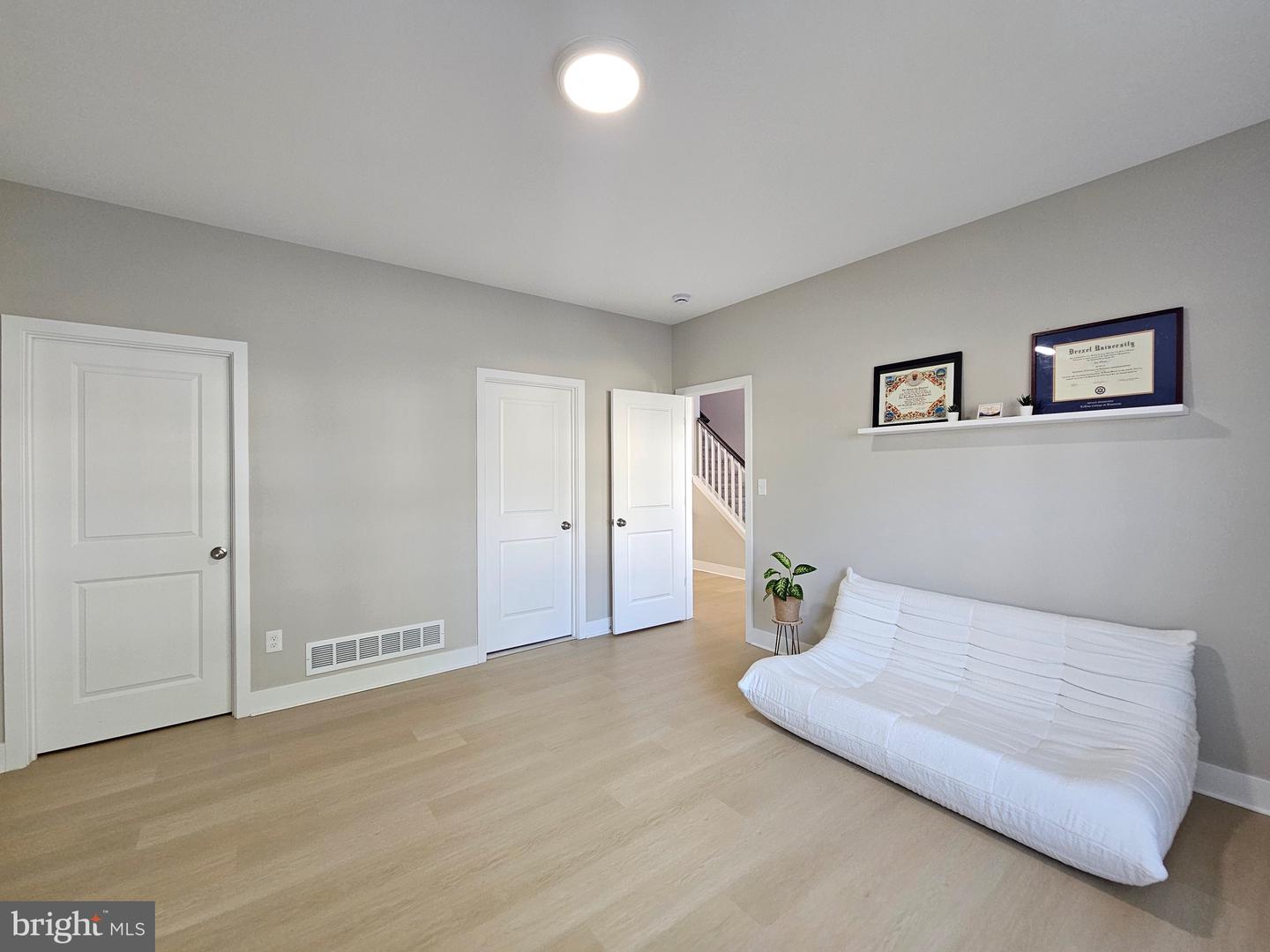 829 Third Ave Property Photo 18