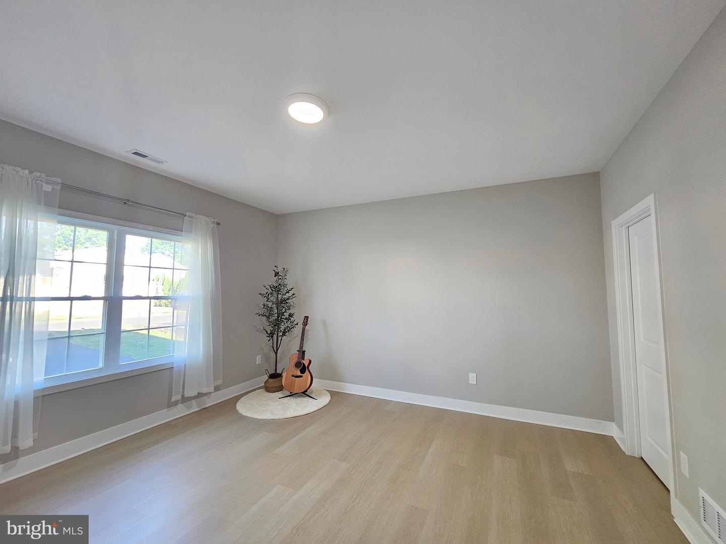 829 Third Ave Property Photo 19