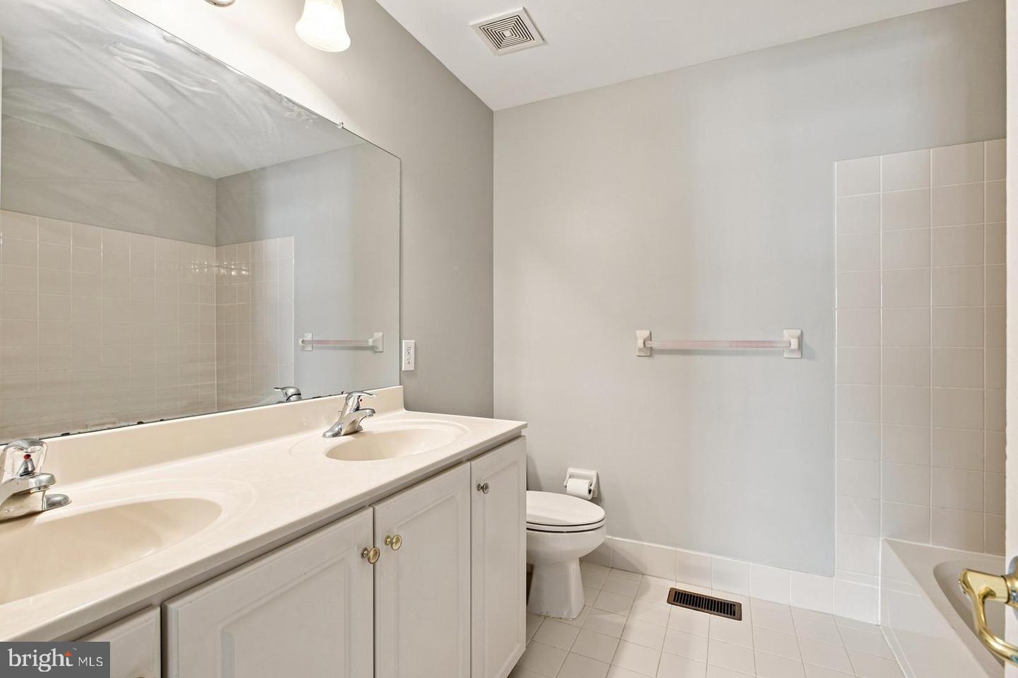 4 Hartfeld Rd Property Photo 20