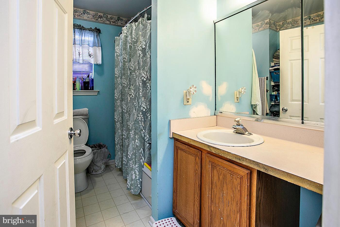 1107 School House Ln Property Photo 7