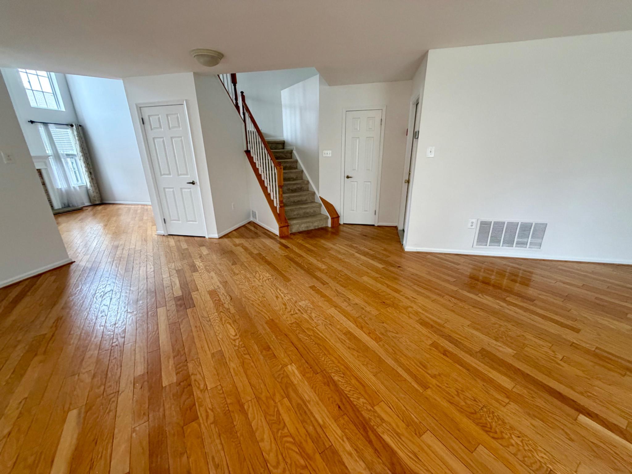 113 Broadleaf Pl Property Photo 4