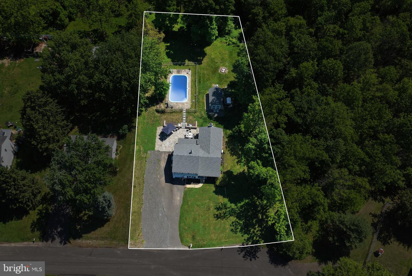 95 Duane Rd Property Photo 4
