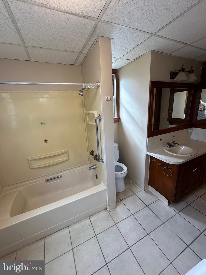 104 S Limekiln Pike Property Photo 13