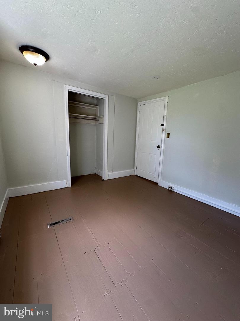 104 S Limekiln Pike Property Photo 20
