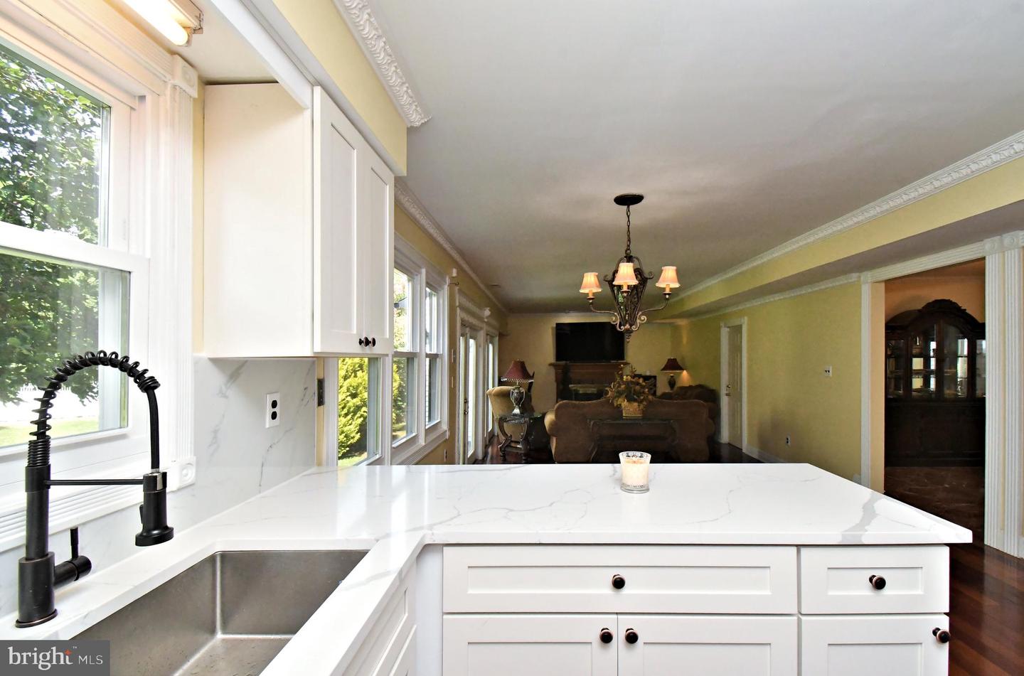 1601 Clark Dr Property Photo 16