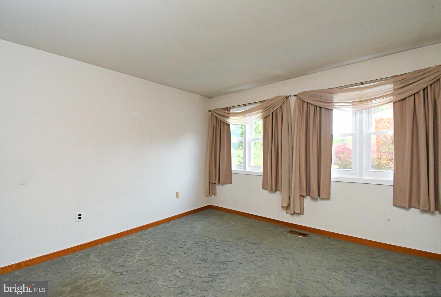 1601 Clark Dr Property Photo 34