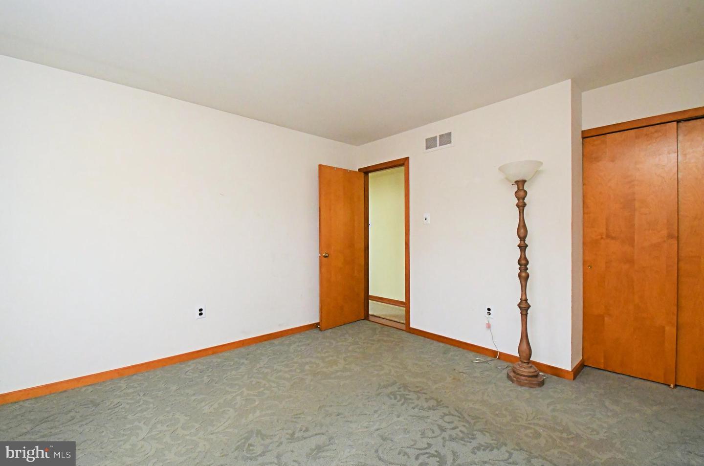 1601 Clark Dr Property Photo 35