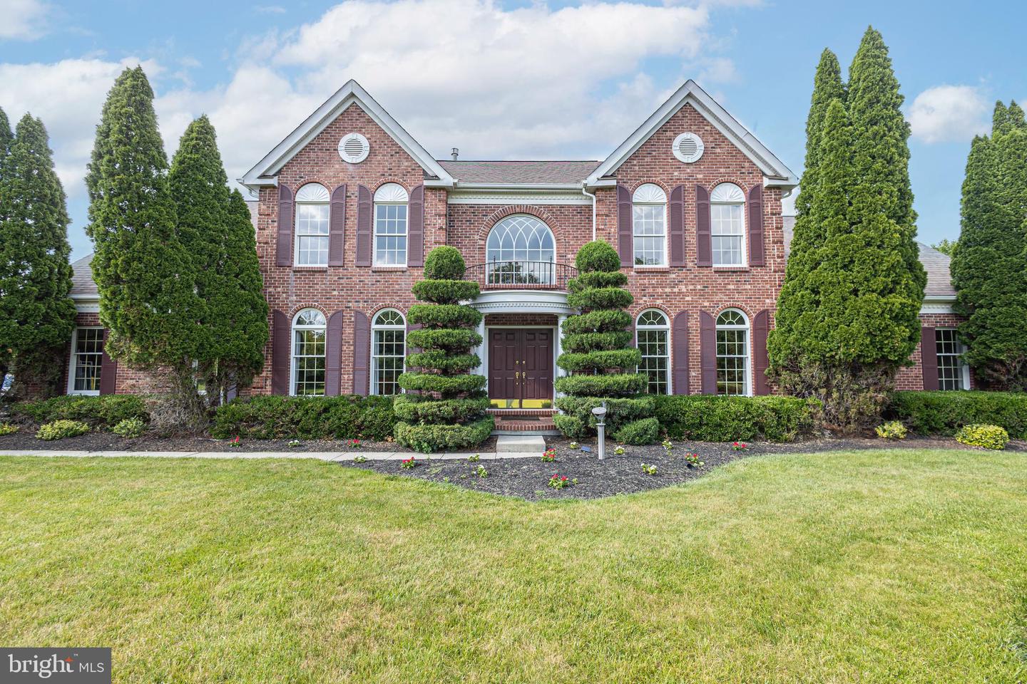 2062 SILVERWOOD DR