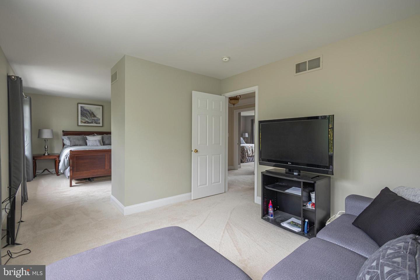 2062 Silverwood Dr Property Photo 46