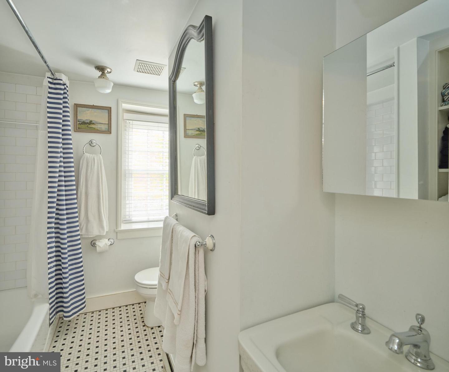 310 Durham Rd Property Photo 40
