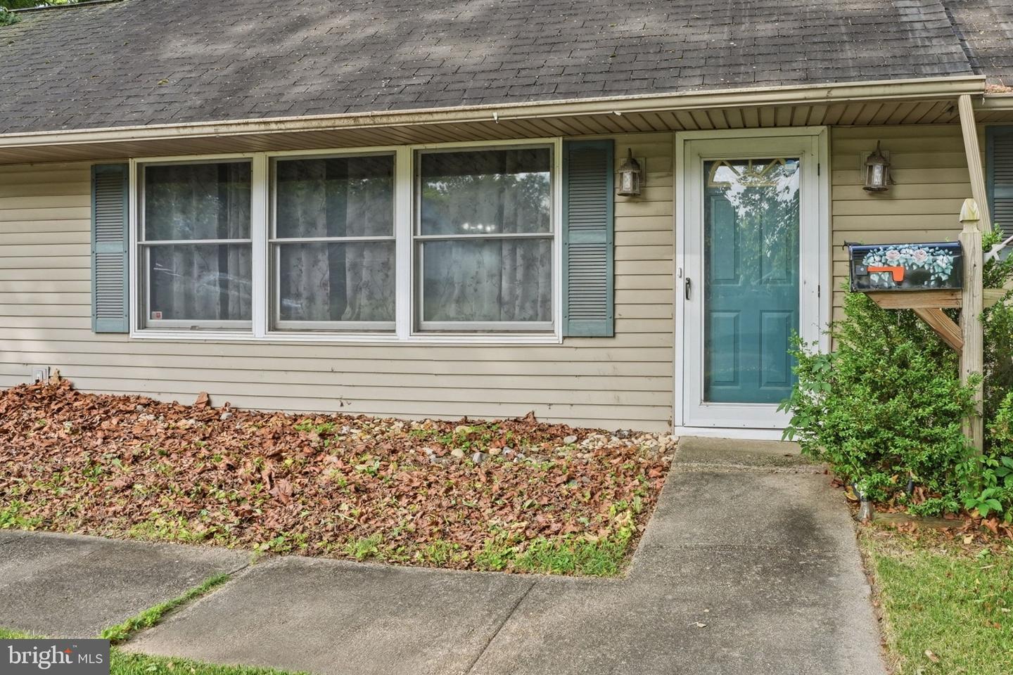 2 Quay Rd Property Photo 3