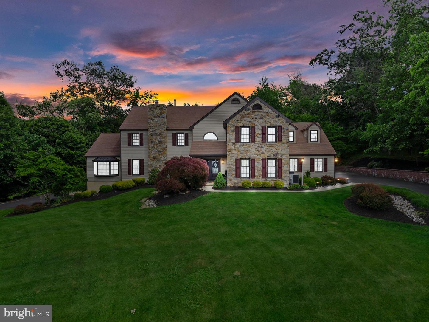 500 DEERFIELD LN
