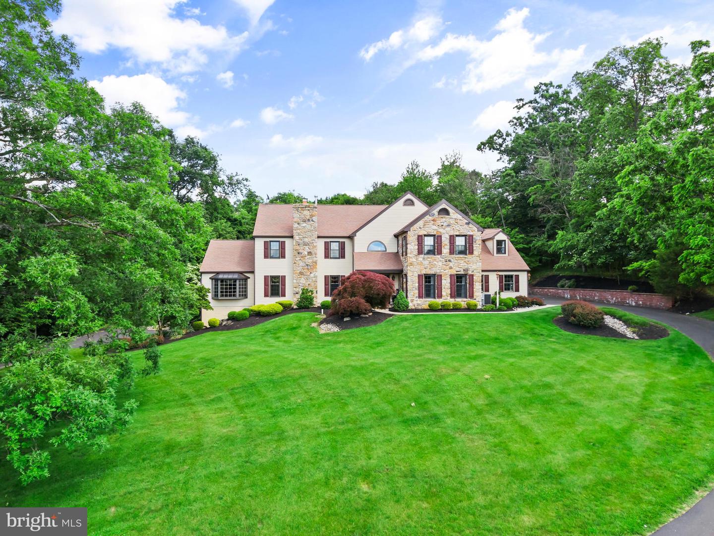 500 Deerfield Ln Property Photo 5