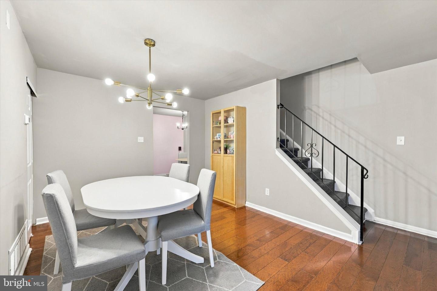 1368 Arundel Way Property Photo 5