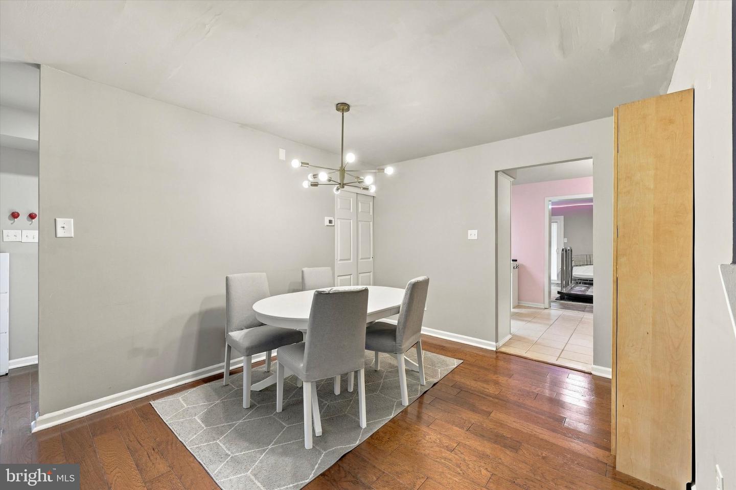 1368 Arundel Way Property Photo 6
