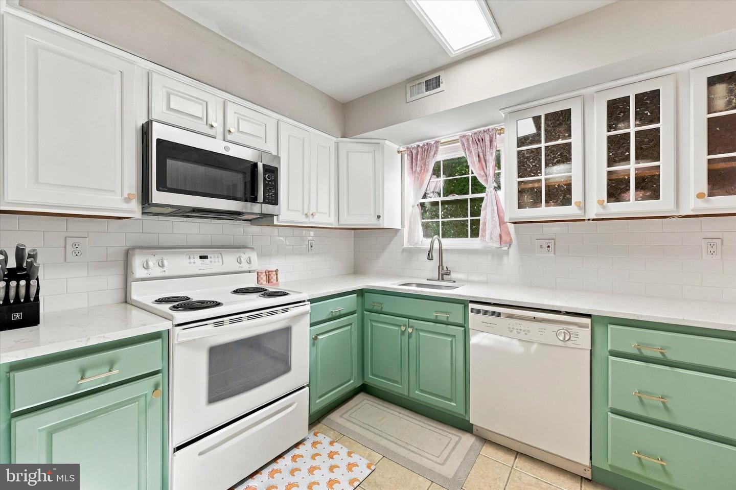 1368 Arundel Way Property Photo 10