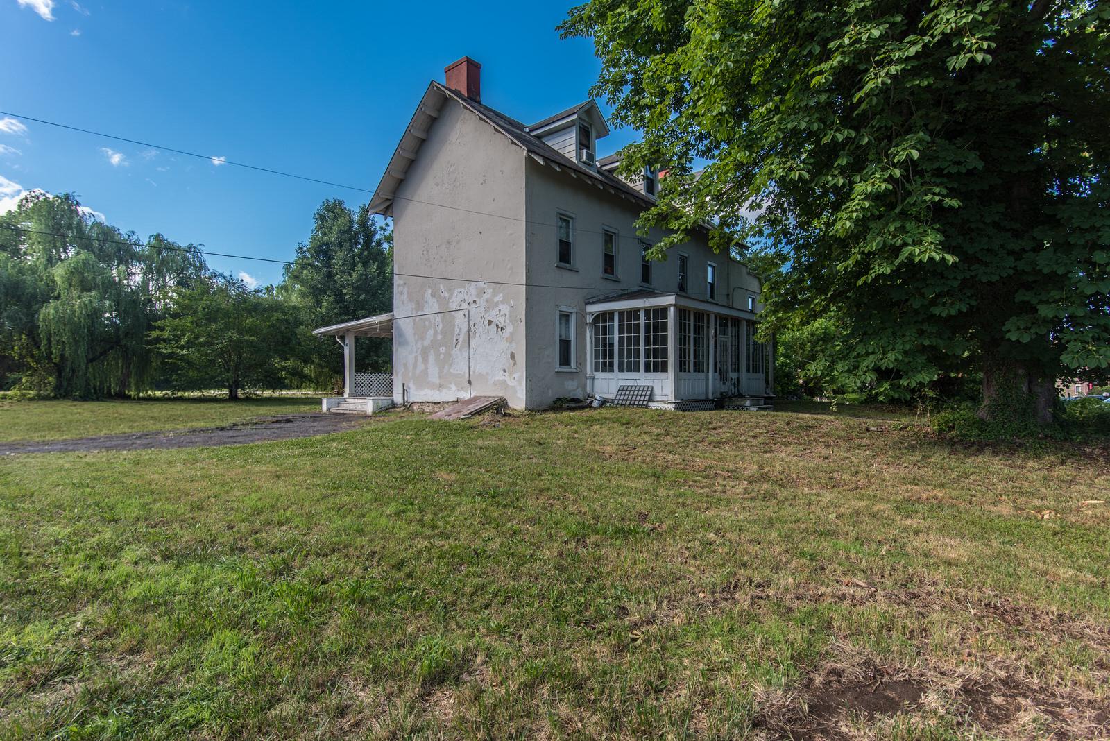 169 State Rd Property Photo 19