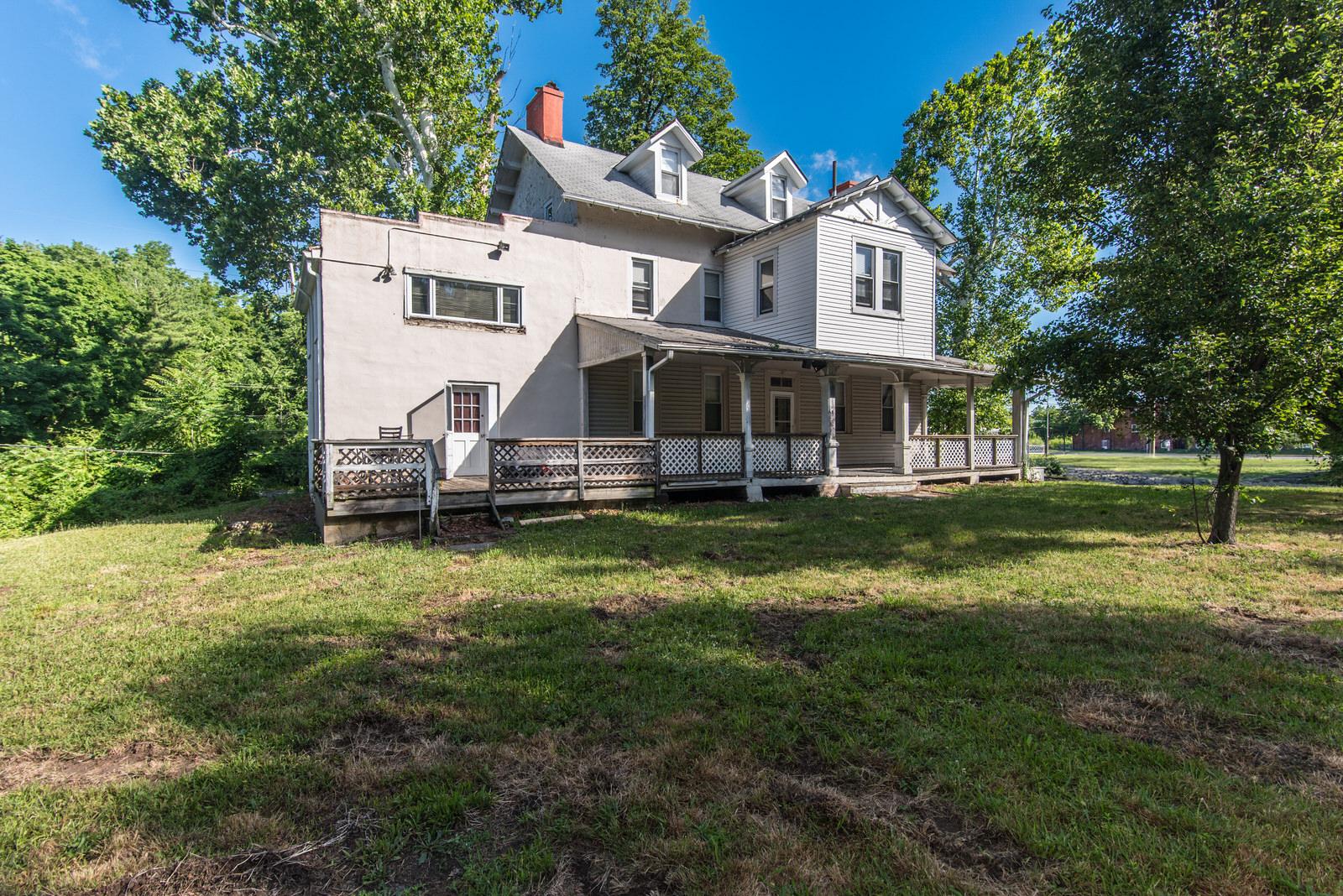169 State Rd Property Photo 21
