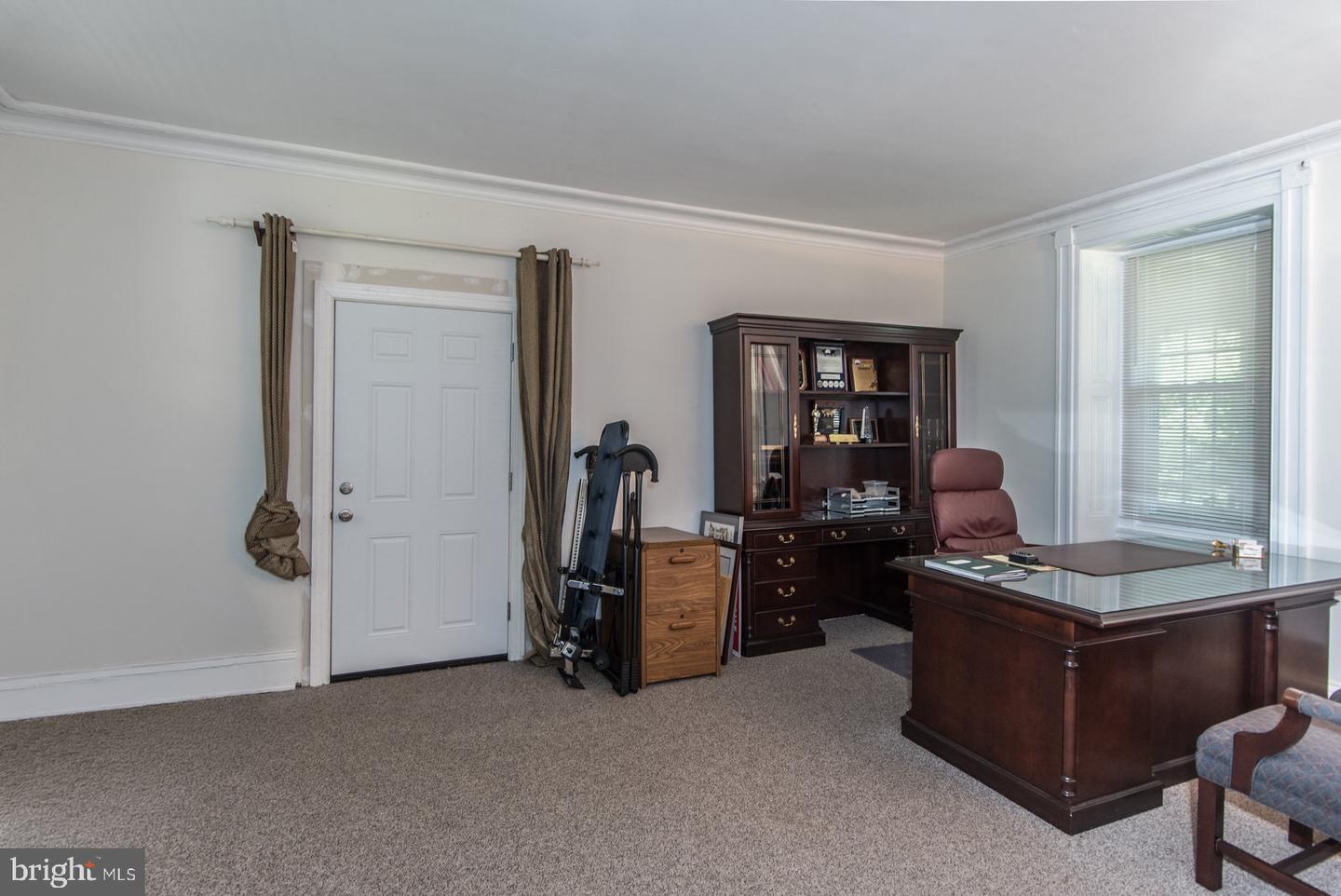 169 State Rd Property Photo 42