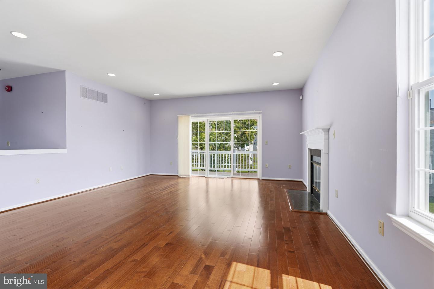 404 Prescot Ct #103 Property Photo 18