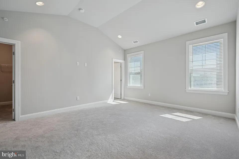 212 Foxhedge Rd Property Photo 21