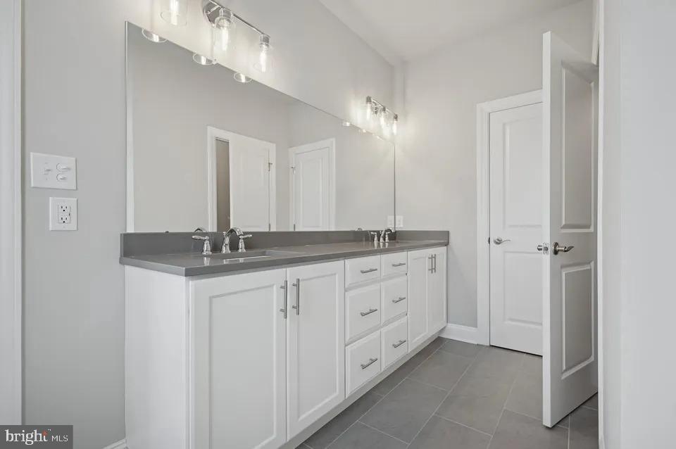 212 Foxhedge Rd Property Photo 22