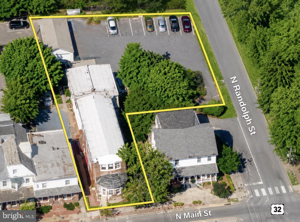41 N Main St Property Photo 3