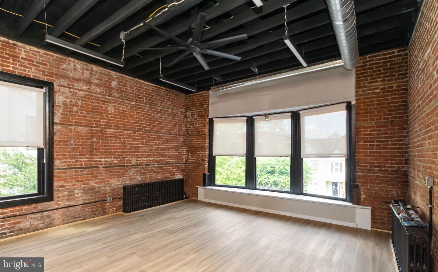 41 N Main St Property Photo 12