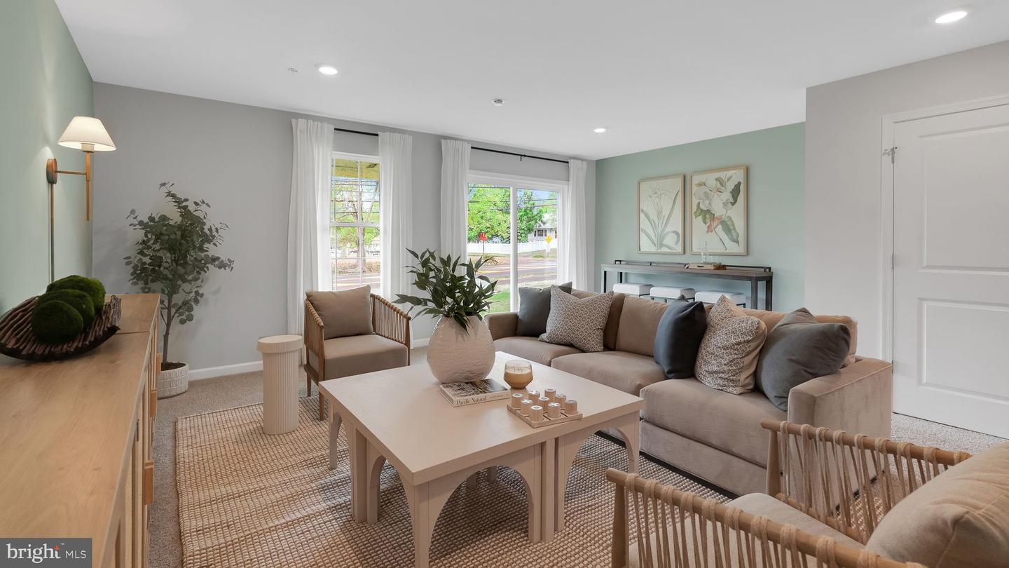 309 Lantern Court Property Photo 2