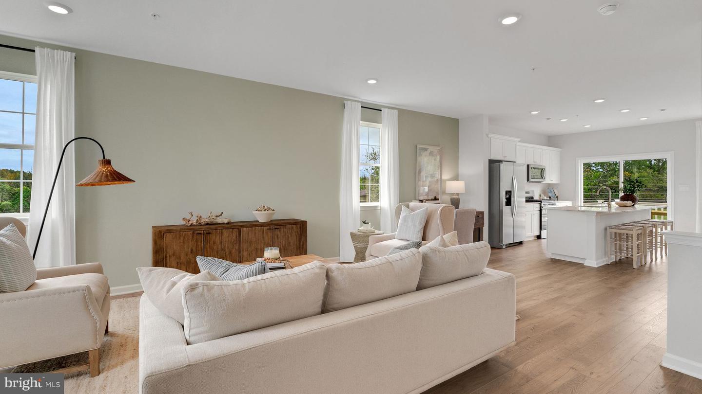 309 Lantern Court Property Photo 7