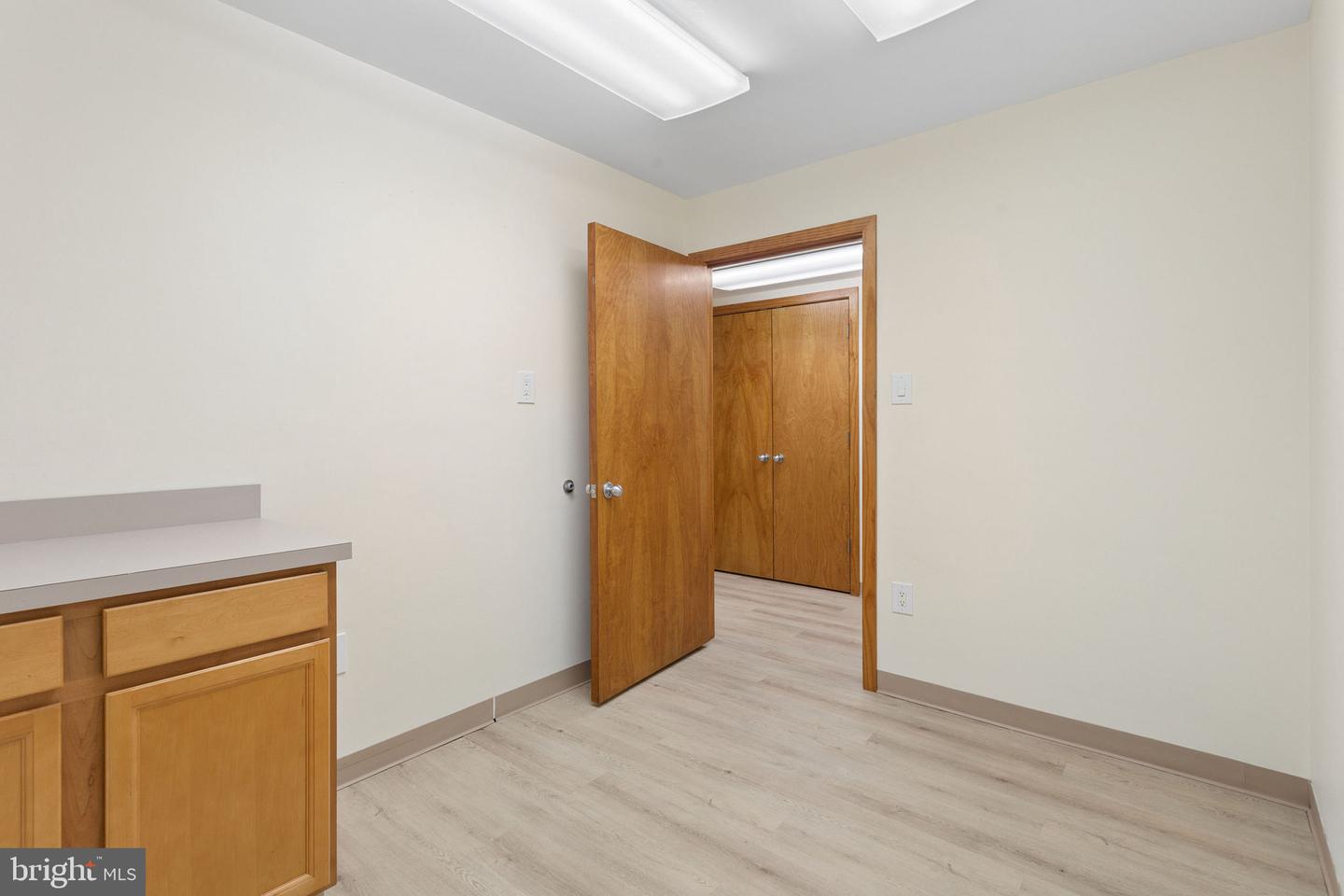 172 Middletown Blvd #203 Property Photo 11