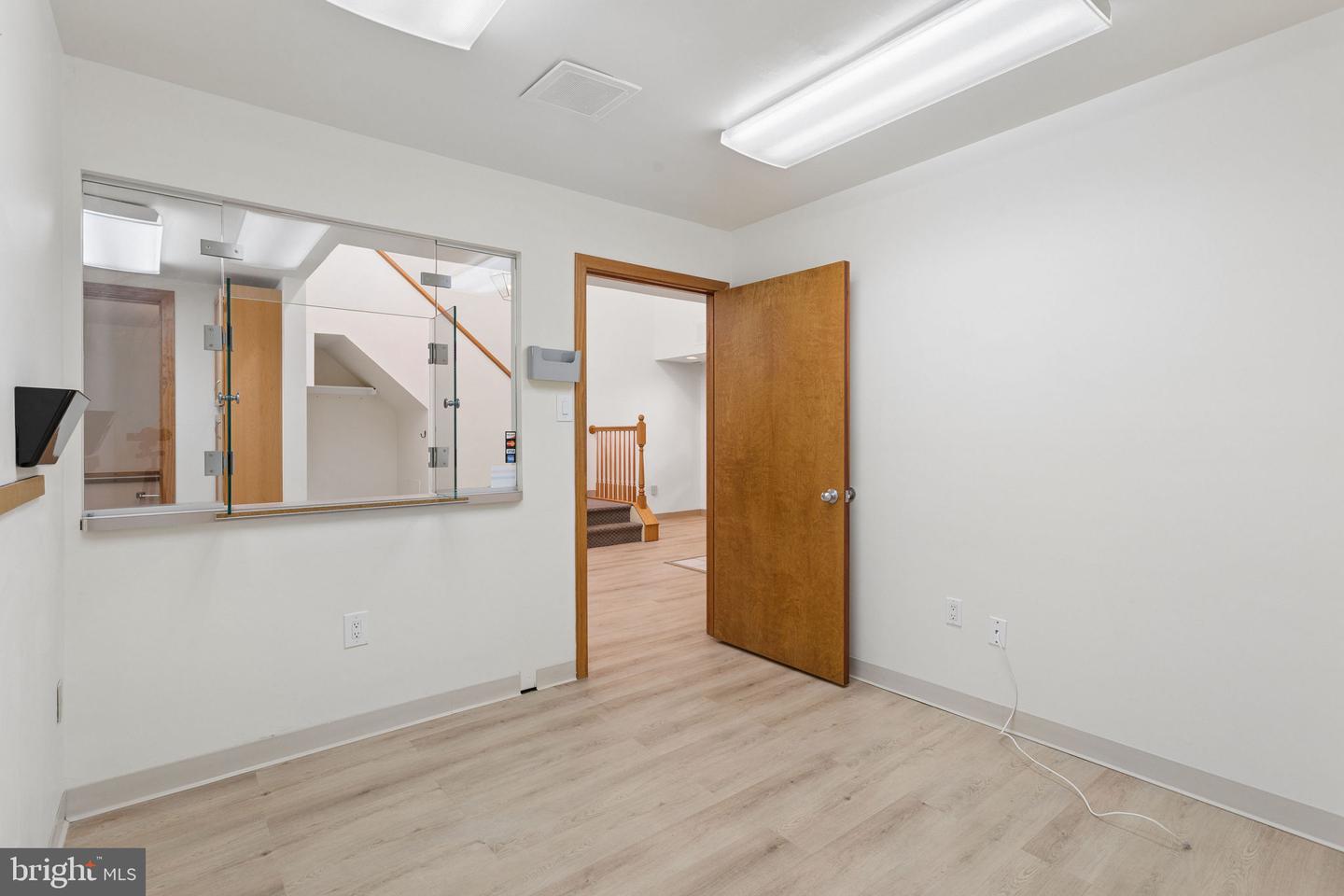 172 Middletown Blvd #203 Property Photo 19